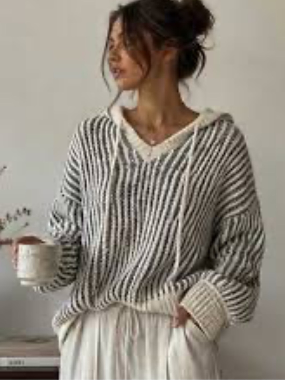 POL Striped V-Neck Hoodie Sweater - Cream & Blue L Wool Blend